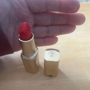 L’Oreal Lipstick in Fresh as a Rose
